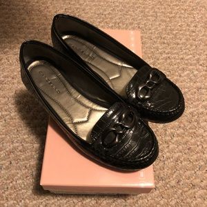 Bandolino Black Crocodile Flats - 7.5